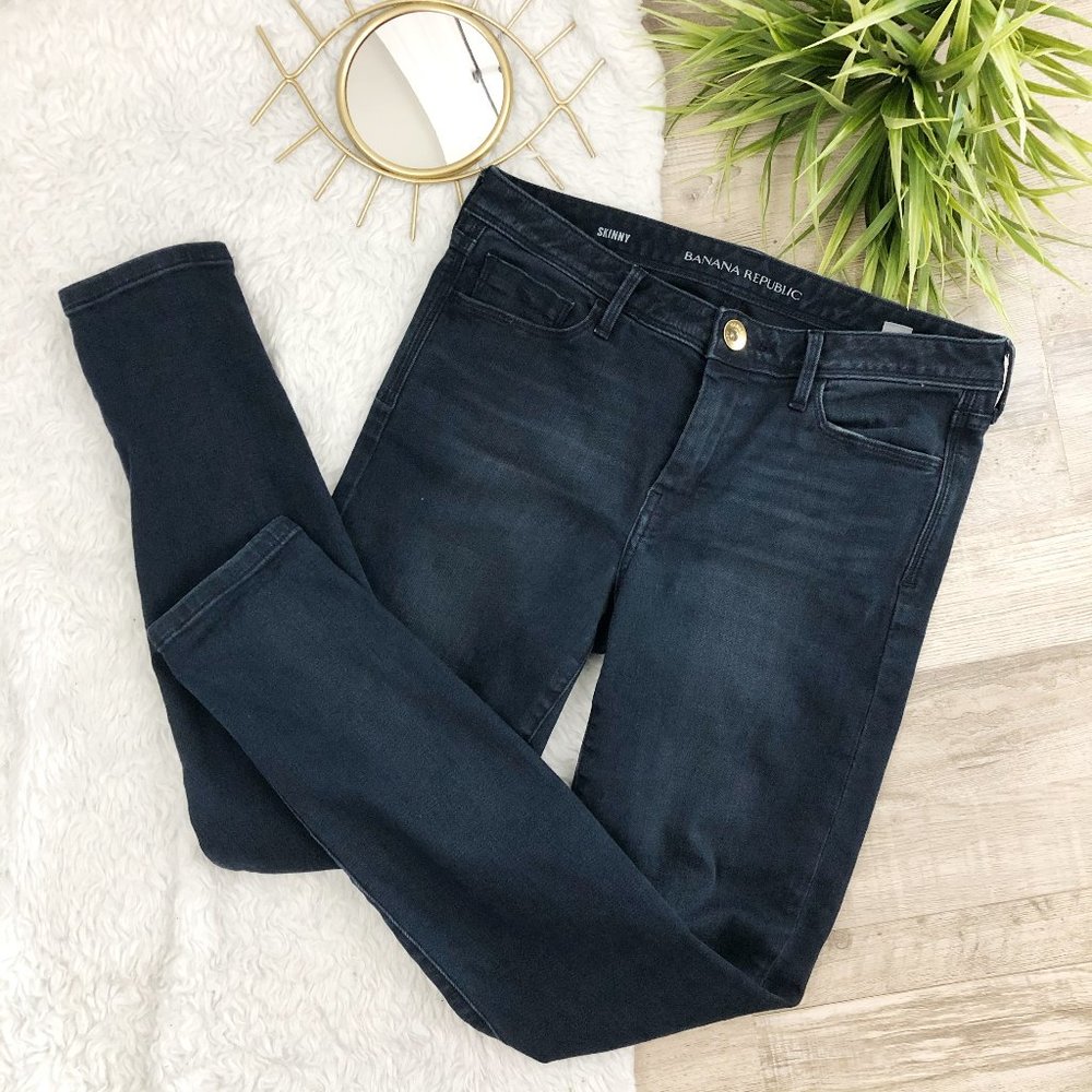Banana Republic dark wash skinny jeans 28